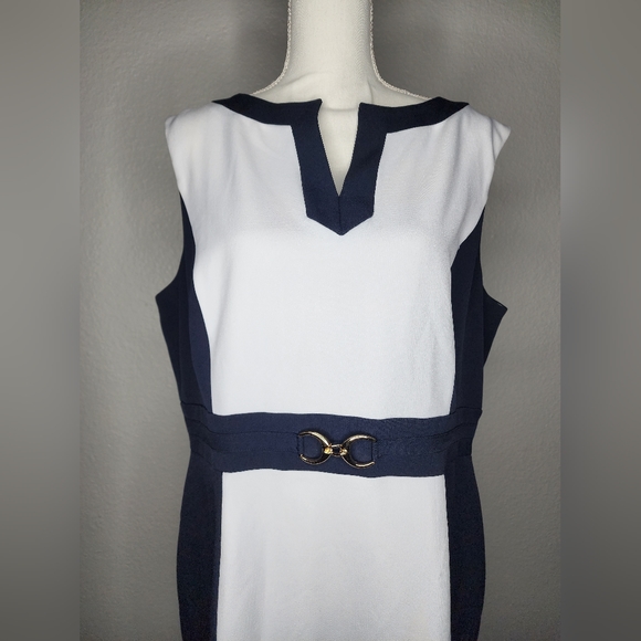 PLUS CHELSEA ROSE White Navy Blue Block Sleeveless Sheath Dress. Size: 18 - Picture 6 of 12